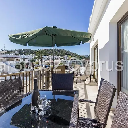 Gr8padz Sanna Apartment *