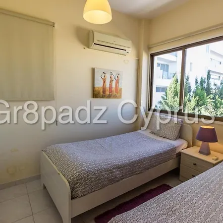 Gr8padz Sanna Apartment